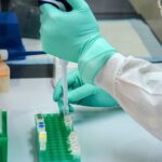 photo 1582560475093 ba66accbc424