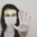 photo 1590563163869 a715f33aae21