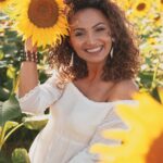 photo 1609695780942 3bb599b513d0