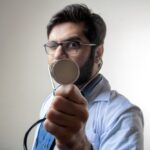 photo 1614579093497 2b52c1680389