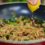 不知道今晚要吃什麼?嘗試這些簡單又好吃的晚餐食譜 8 photo 1587070087532 616a9e64c1c2