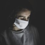 photo 1585559604920 924ba42079bc