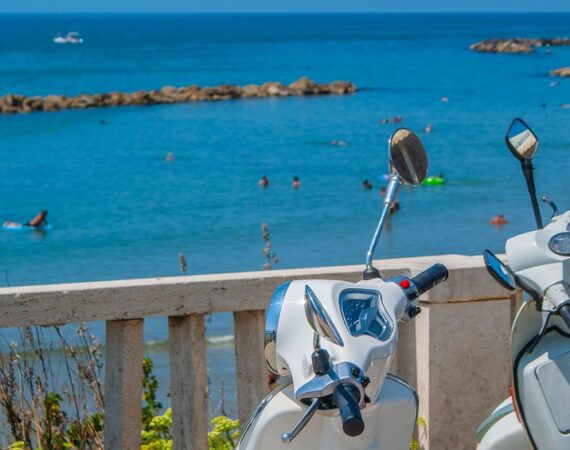 scooters 3669342 960 720