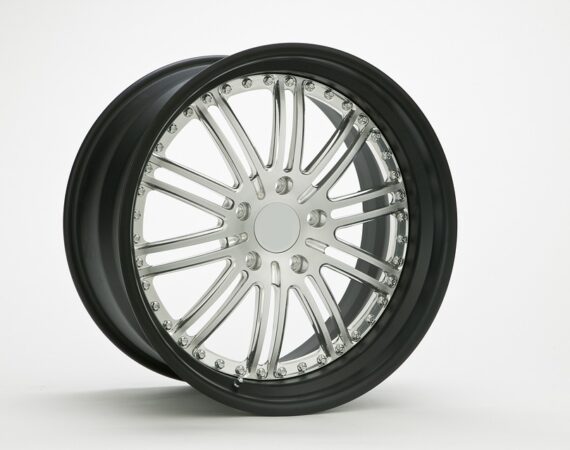 汽車貸款不繳影響信用評級,如何修復? 6 wheel rim 254714 960 720