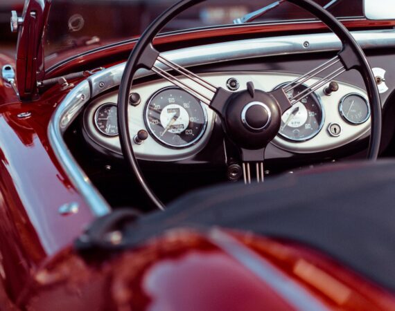 oldtimer convertible red speedometer 188974