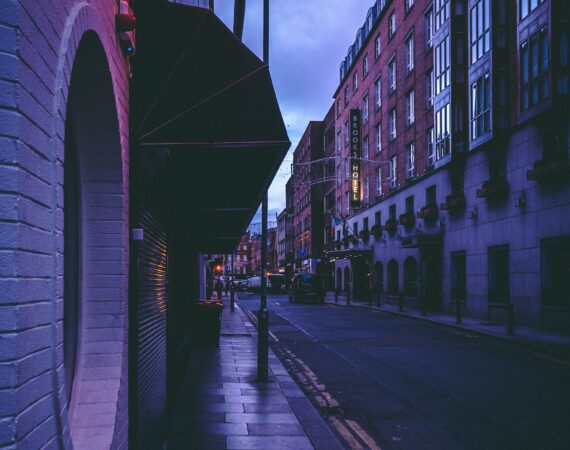 車貸申請必備的五大文件:讓你順利買下心儀車款 8 pexels photo 1528348