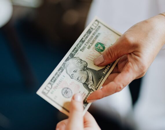 機車貸款手續費用優惠:尋找最佳的貸款利率 3 pexels photo 4968380