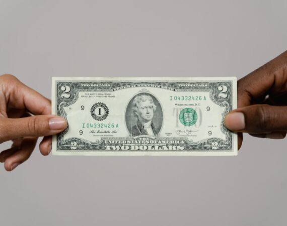 機車貸款手續費用解析:如何理解借貸協議條款 1 pexels photo 6694574