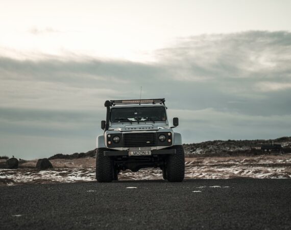 photo 1522788610512 99f3ac3010a7