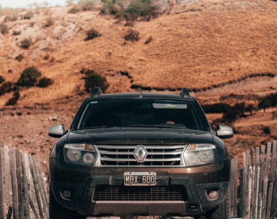 photo 1551205443 ef21d4757eb0