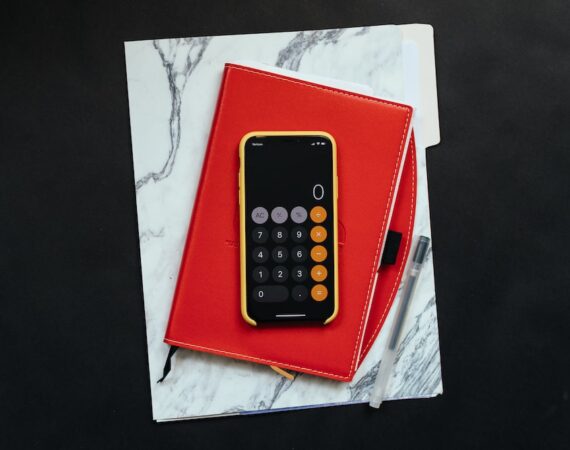 photo 1554252116 ee59370d1f66