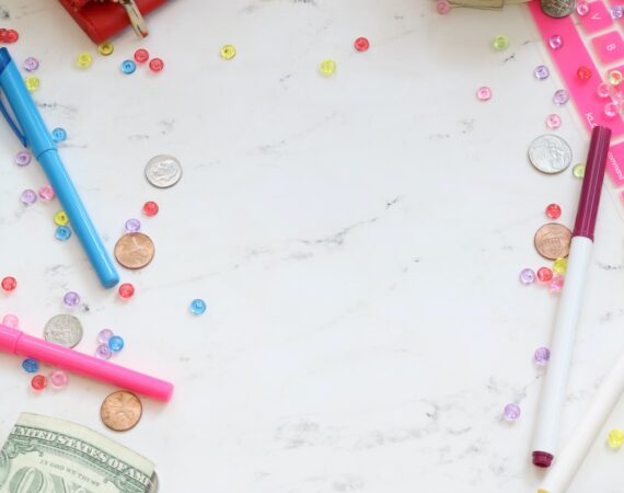 photo 1570323085453 bbc8c2253dc7