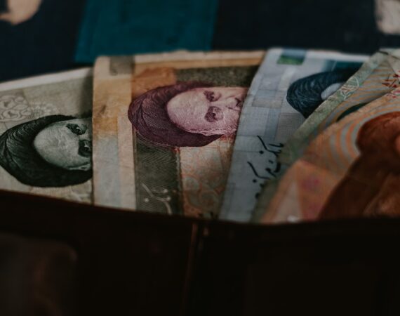 photo 1579279263224 01418de9287b