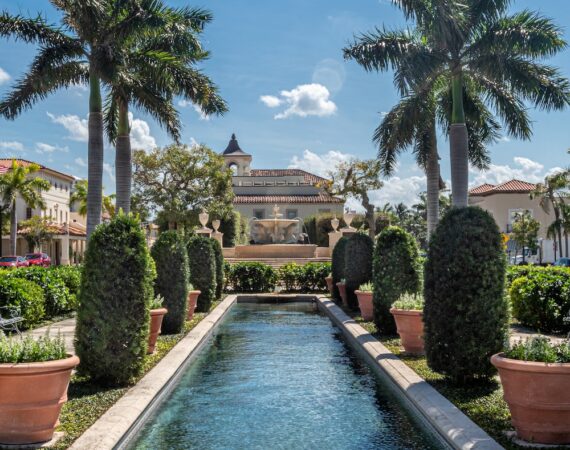 photo 1583468381700 d035630deed6