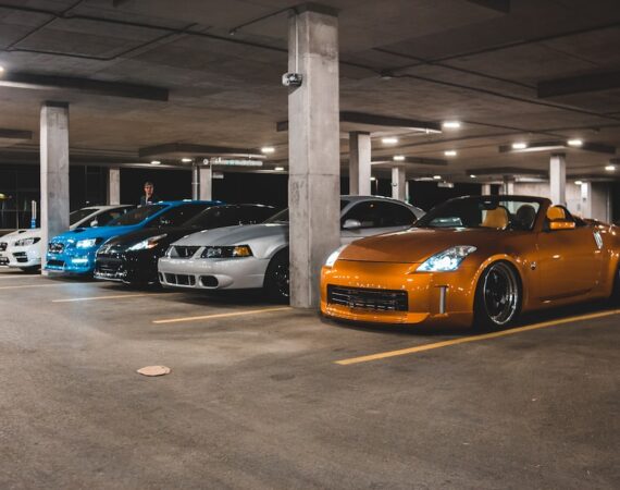 photo 1597985933897 cfbf9e2464d0