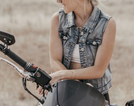 photo 1598232945361 6dcfad3f4951