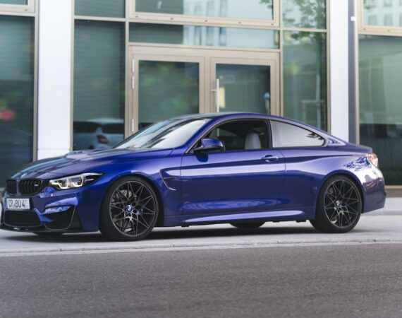 photo 1604838833701 1acdb84b300c