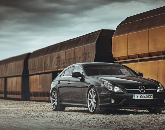 photo 1619015624399 edbba25df0d8