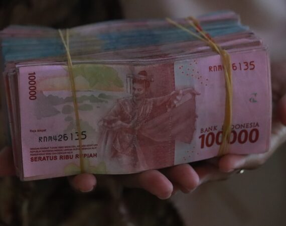 photo 1619149808494 d9a0a7eba166