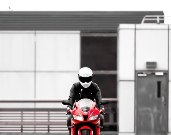 photo 1625739839403 115ced427495