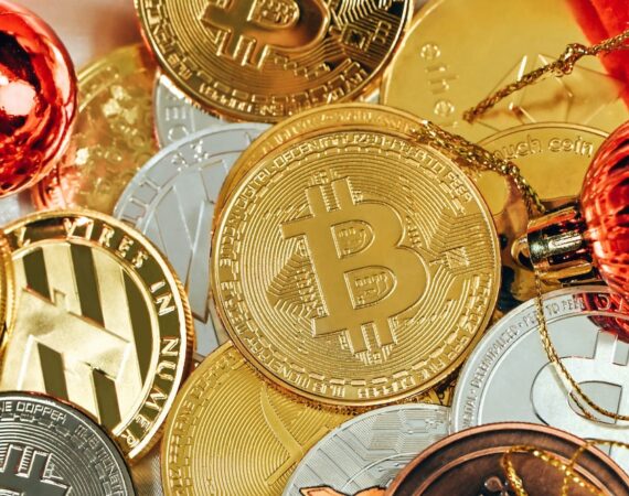 photo 1639728297892 1c21426e6ee3