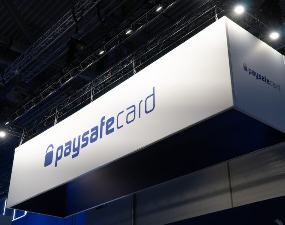 photo 1661347999781 24fa03a0d8e6