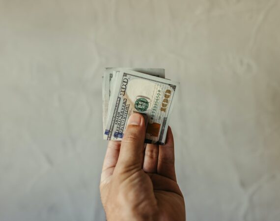 photo 1671469899048 3e3787316c35