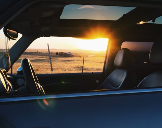 photo 1475464971184 789d5dc3615c