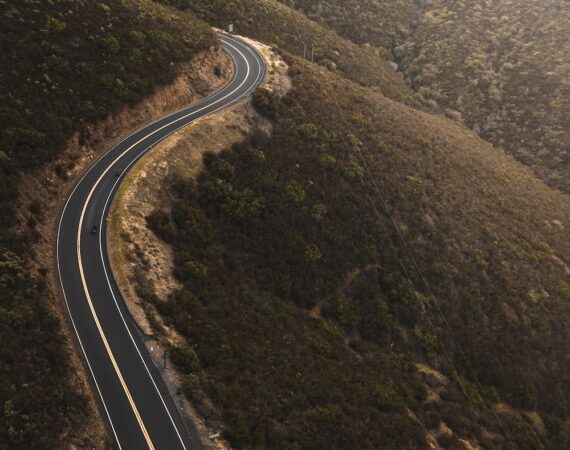 photo 1518074546718 b923c0a0b03f