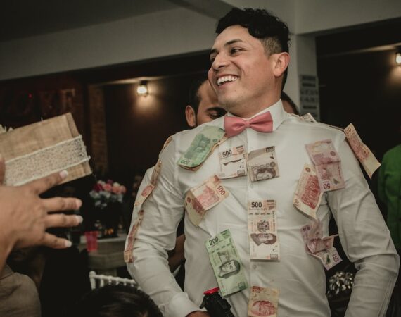 photo 1537236286751 2dcb9da2cc20