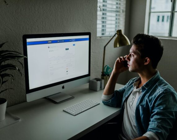 photo 1555421689 d68471e189f2