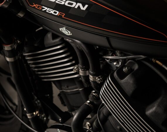 photo 1558975355 84703f540cf6