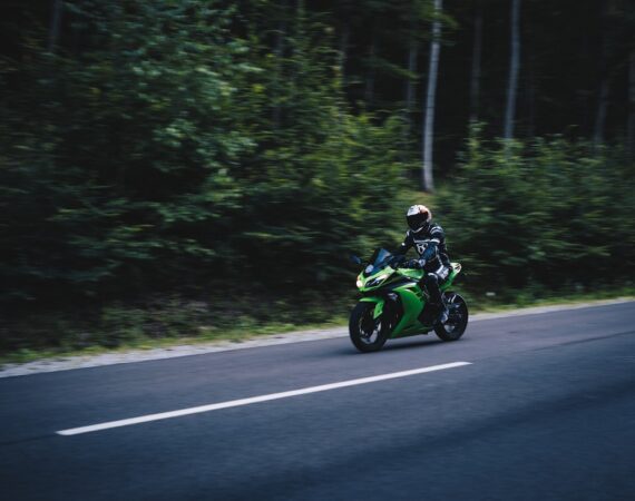 photo 1563311278 59e40aae8e0f