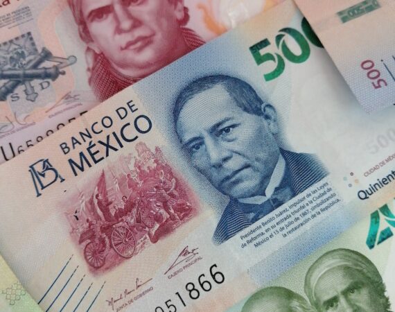 photo 1578360479598 76f7a65fddf0