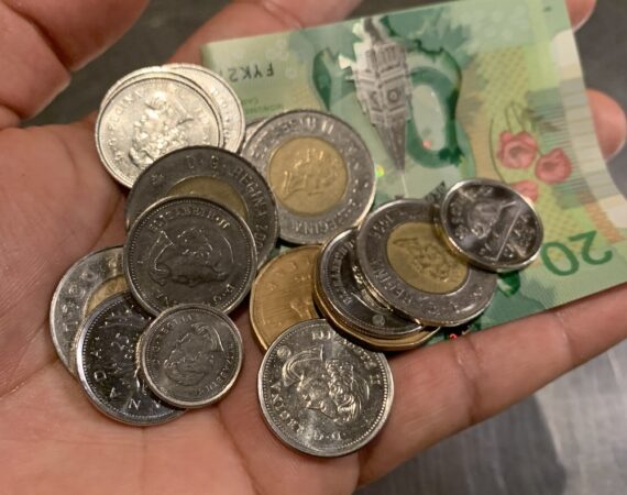 photo 1579128165997 c1ebb4426287