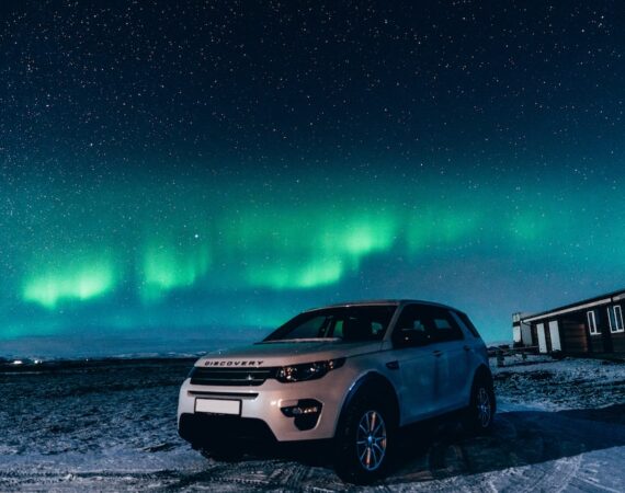 photo 1598443434529 f00152399a1f