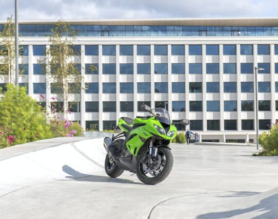 photo 1599819819722 9568750b23e9