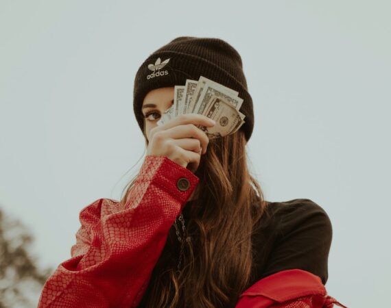 汽車貸款利率走勢 ─ 最新數據與分析 2 photo 1602742564213 4017d4f5d8d6