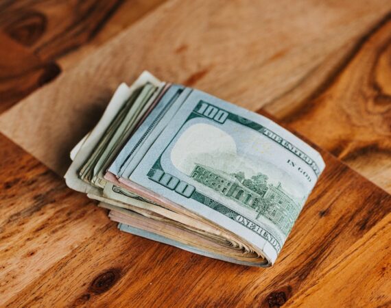 photo 1603777953913 d4bace4bf01c