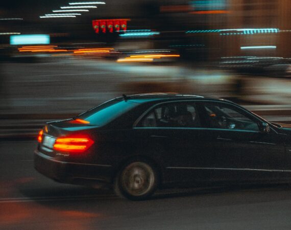 photo 1607525811738 6bc0a54993ad