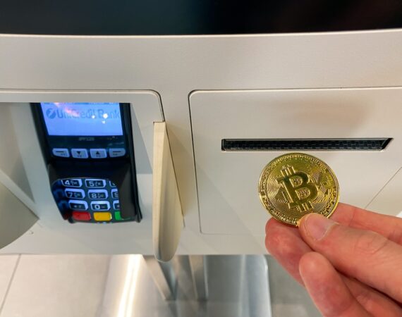 photo 1634024520574 fba2c8167232