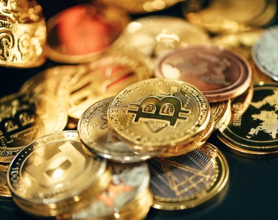 photo 1640661200974 9bd484654d4c