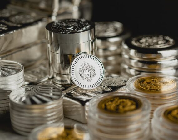 photo 1643393671717 632cec66a416