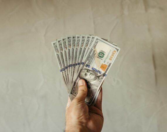 photo 1671469898992 697a961f03f3