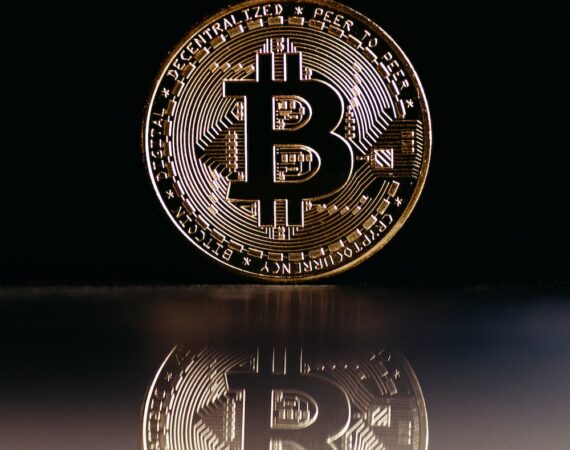 photo 1671550875114 d48f8efc2840