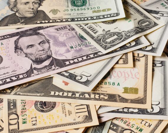 申請車貸前必讀的手續與注意事項,讓貸款更順利 6 10 and 20 us dollar bill