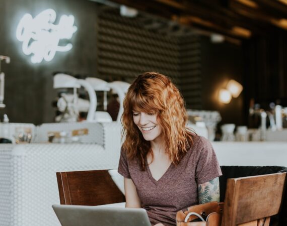 photo 1485217988980 11786ced9454