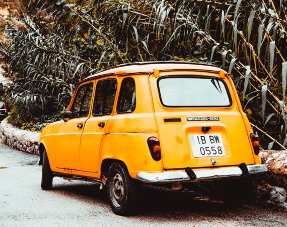 photo 1511814104612 47a8f022914b