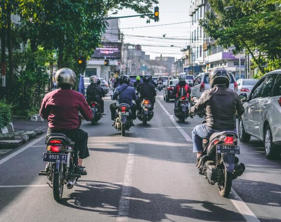 photo 1527965512280 9cf155bcb87d