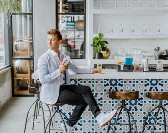 photo 1554260570 9140fd3b7614